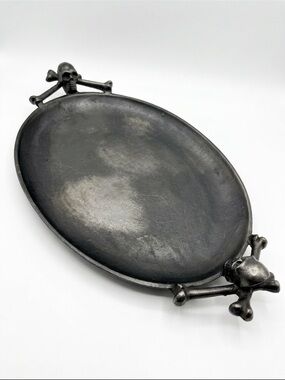 Skull and crossbones heavy duty metal tray